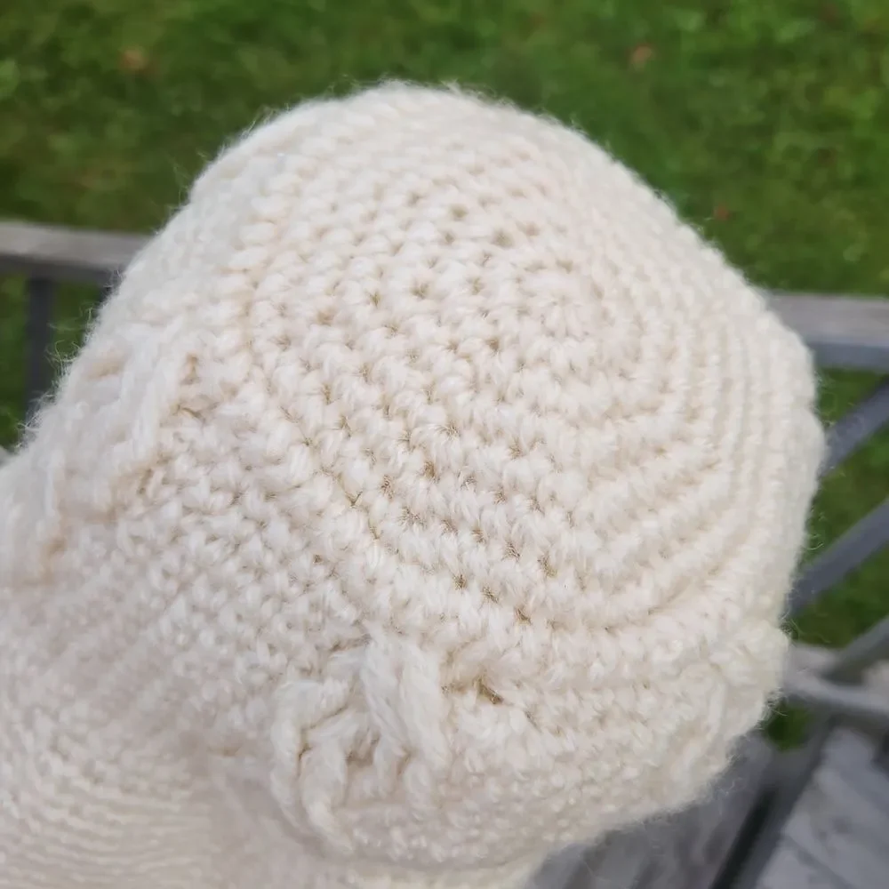 Vintage Cream Crochet Bucket Hat | Handmade Acrylic Cable Knit Style - Picture 3 of 7